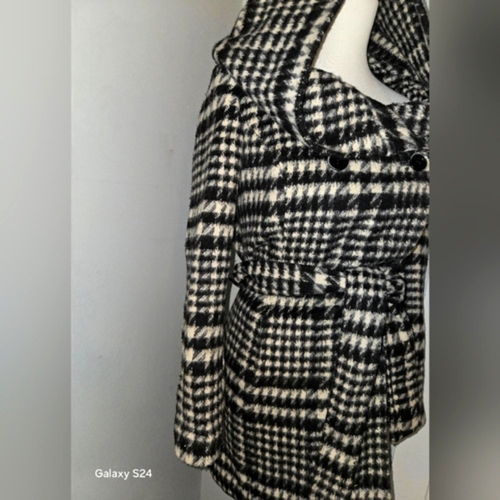 Zara Basic Black And White Patterned Coat - image 3